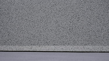 Foto von einer fertigen Balkonbeschichtung mit Acrylat Chipseinstreeung