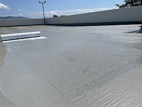 Foto von Abdichtungsarbeiten auf dem Parkdeck