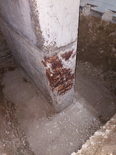 Foto von einer korrodierten Stütze