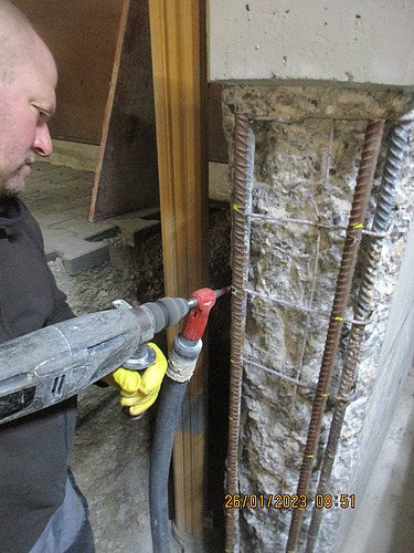 Foto von Einbau Zusatzbewehrung Stützen