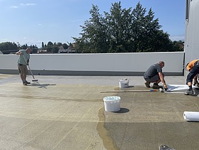 Foto von Abdichtungsarbeiten auf der Rampe