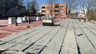 Foto von grundiertem Parkdeck mit Bitumenabdichtung