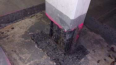 Foto von einer freigelegten Stütze