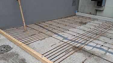 Foto von Bewehrungsarbeiten Bodenplatte