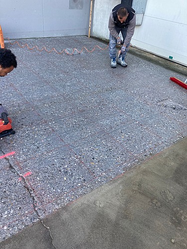 Foto von einer gefrästen Betonfläche