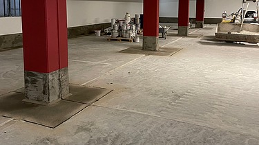 Foto von Malerarbeiten in der Tiefgarage