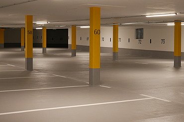 Foto von einer beschichteten Tiefgarage