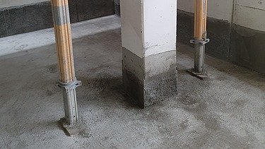 Foto von einer sanierten Stütze Spritzbeton